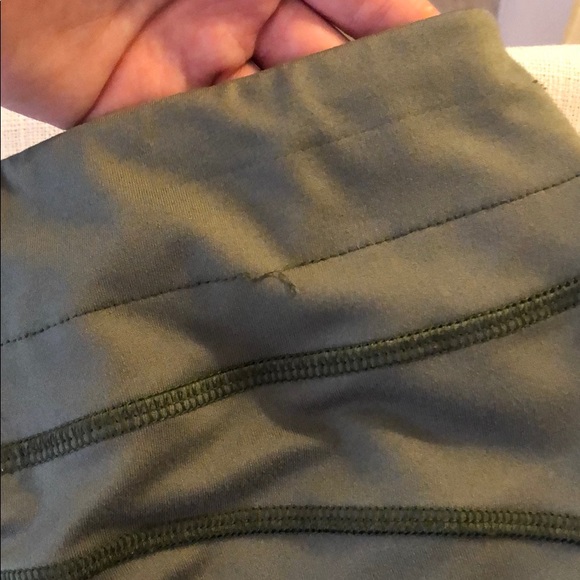 Olive green leggings made from recycled materials! - Picture 6 of 7